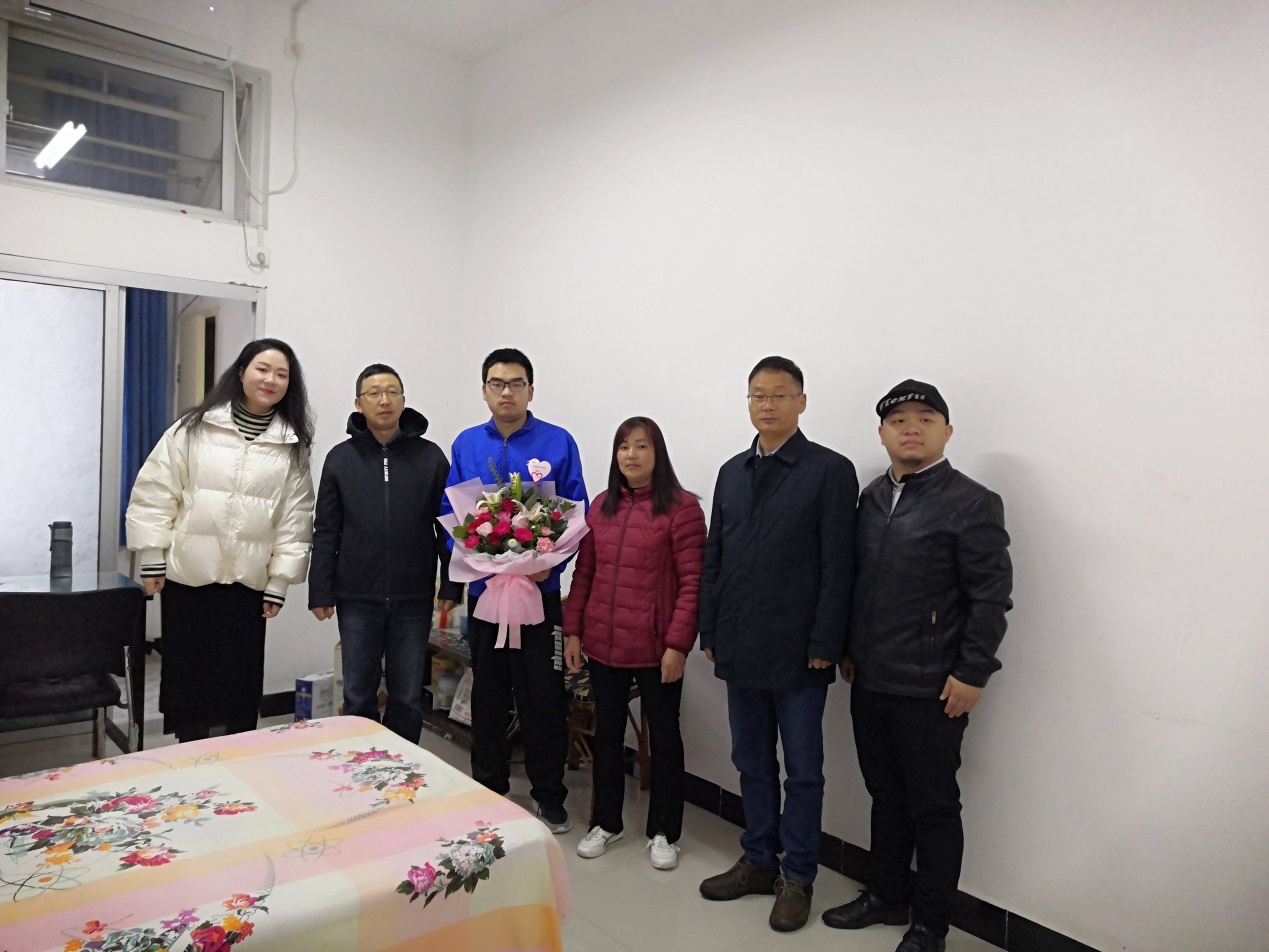 说明: c:\users\admin\desktop\2020级太阳成集团tyc33455工作\20级太阳成集团tyc33455 撰写新闻稿 2020.10.3-\qq图片20201129211247.jpg 说明: c:\users\admin\desktop\2020级太阳成集团tyc33455工作\20级太阳成集团tyc33455 撰写新闻稿 2020.10.3-\qq图片20201129211247.jpg
