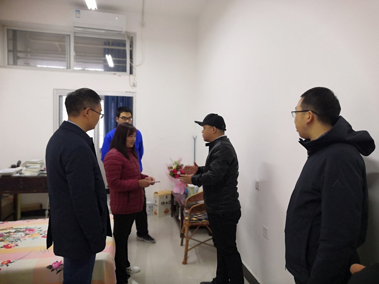 说明: c:\users\admin\desktop\2020级太阳成集团tyc33455工作\20级太阳成集团tyc33455 撰写新闻稿 2020.10.3-\qq图片20201129211239.jpg 说明: c:\users\admin\desktop\2020级太阳成集团tyc33455工作\20级太阳成集团tyc33455 撰写新闻稿 2020.10.3-\qq图片20201129211239.jpg